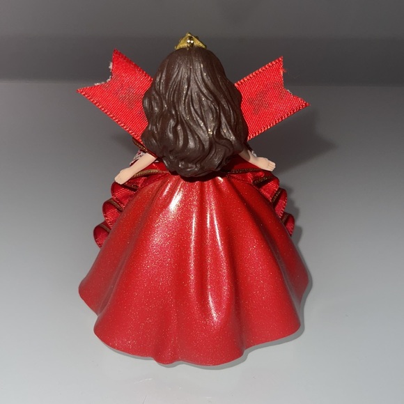 Hallmark Holiday Barbie Ornament 1997 - Picture 4 of 5